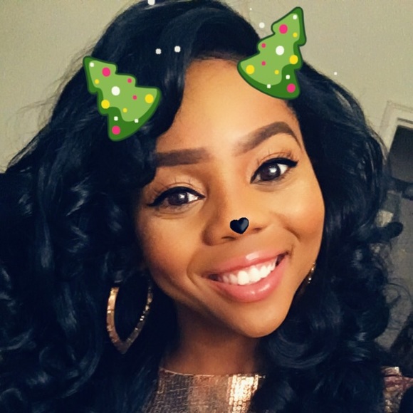 Meet your Posher, Hana - Picture 1 of 1